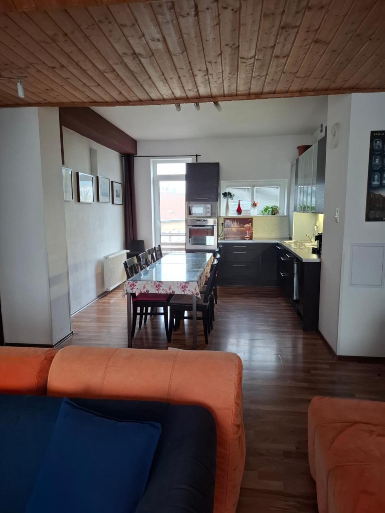 Apartment Maximilian Bratislava Exterior photo